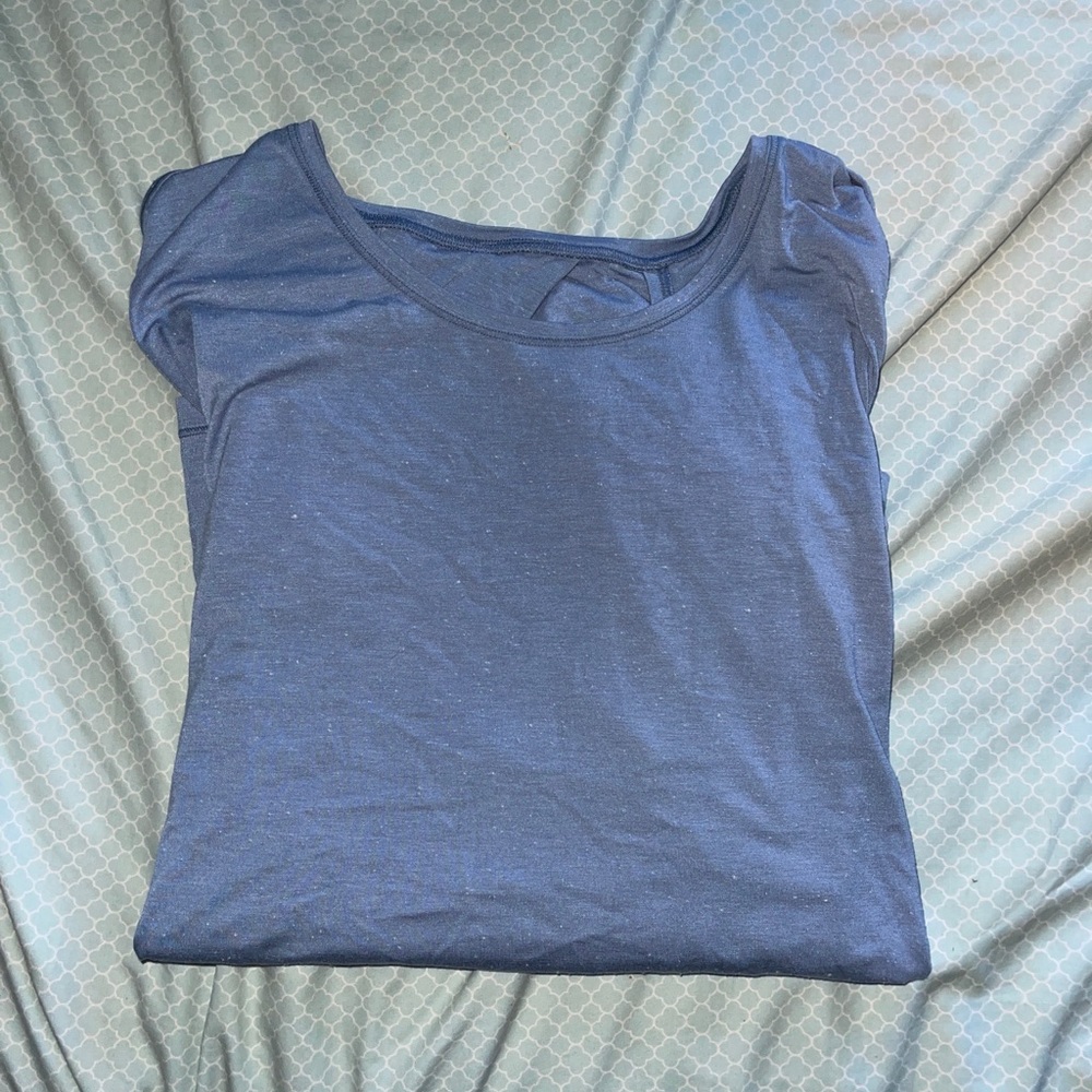 Lululemon t shirt